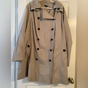 Universal Standard Derjon khaki trench coat